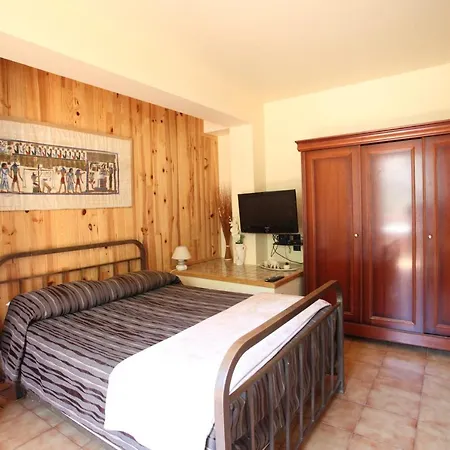 Acropole Hotel Asco